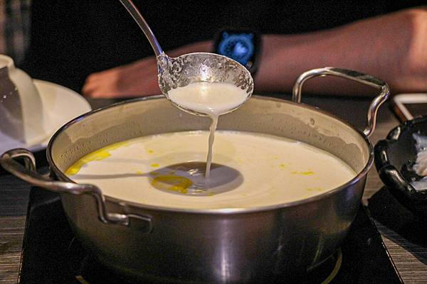 高雄宵夜美食火鍋吃到飽肉多多仁武仁雄店 (27).jpg