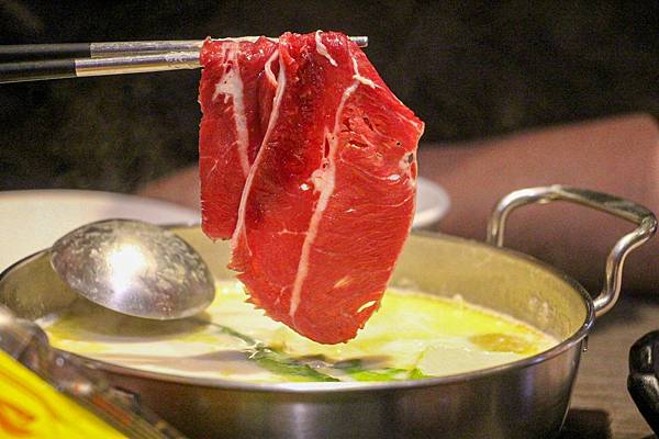 高雄宵夜美食火鍋吃到飽肉多多仁武仁雄店 (39).jpg