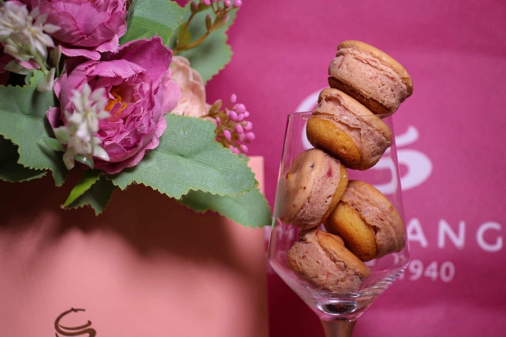 宅配美食杏芳草莓乳酪球蛋糕推薦 (20).jpg