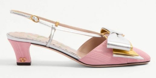 ヴァレンティノ ガラヴァーニ 2025年春の新作バッグとアク