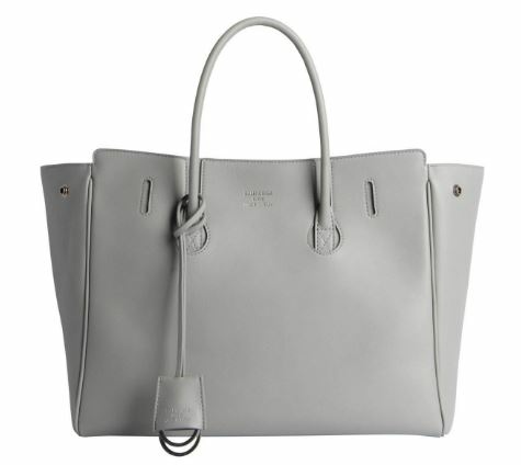 バレンシアガ、新作「ハンプトン」バッグ登場 ― メタリックキ