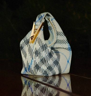 バーバリー2024年夏「バーバリー サマー」コレクション全解