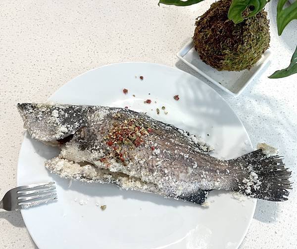 「開箱」懶人料理╴小餐小事敲敲香料鹽焗魚｜讓料理變得更簡單