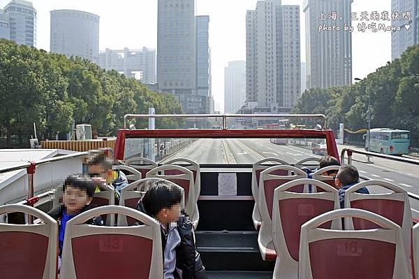 觀光巴士與外灘