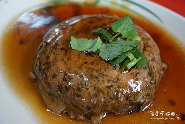 南投竹山‧古早味龍眼木煙燻燒烤的「陳記甕缸雞」 南投竹山‧古早味龍眼木煙燻燒烤的「陳記甕缸雞」