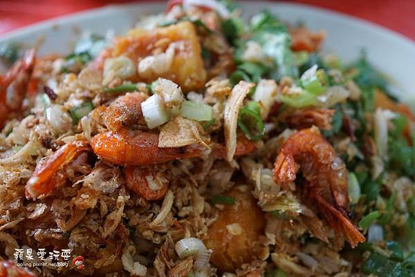 南投竹山‧古早味龍眼木煙燻燒烤的「陳記甕缸雞」 南投竹山‧古早味龍眼木煙燻燒烤的「陳記甕缸雞」