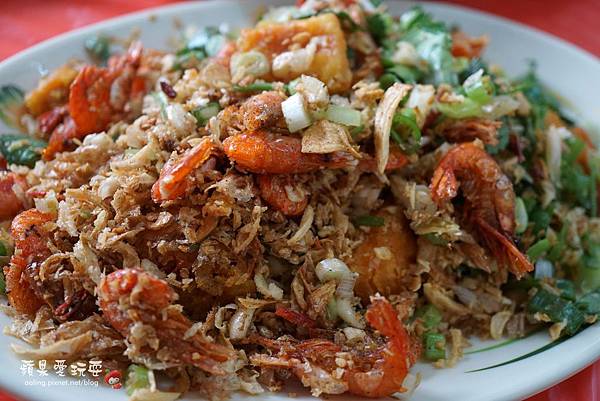 南投竹山‧古早味龍眼木煙燻燒烤的「陳記甕缸雞」 南投竹山‧古早味龍眼木煙燻燒烤的「陳記甕缸雞」