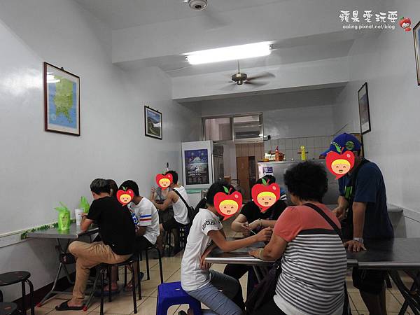 屏東恆春‧四十年老店,恆春老街上一定要吃的清涼消暑聖品~「阿伯綠豆饌」 屏東恆春‧四十年老店,恆春老街上一定要吃的清涼消暑聖品~「阿伯綠豆饌」