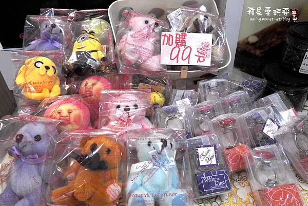 台南東區‧濃郁的生巧克力,讓人愛不釋手的卡通造型,客製化手作巧克力~「華侖婷娜」 台南東區‧濃郁的生巧克力,讓人愛不釋手的卡通造型,客製化手作巧克力~「華侖婷娜」