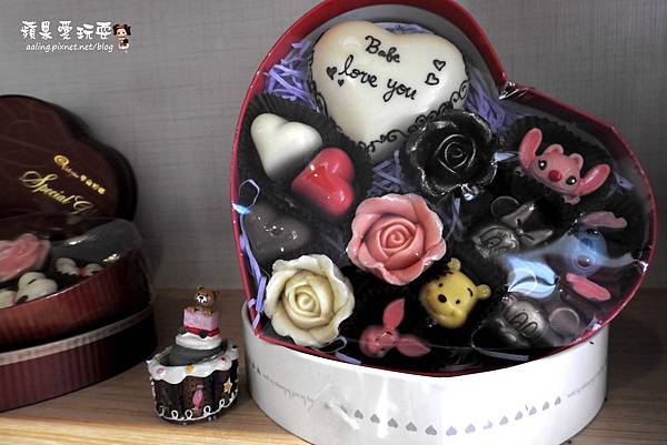 台南東區‧濃郁的生巧克力,讓人愛不釋手的卡通造型,客製化手作巧克力~「華侖婷娜」 台南東區‧濃郁的生巧克力,讓人愛不釋手的卡通造型,客製化手作巧克力~「華侖婷娜」