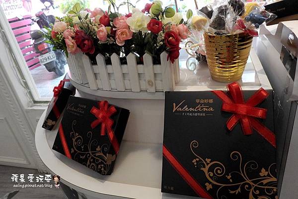 台南東區‧濃郁的生巧克力,讓人愛不釋手的卡通造型,客製化手作巧克力~「華侖婷娜」 台南東區‧濃郁的生巧克力,讓人愛不釋手的卡通造型,客製化手作巧克力~「華侖婷娜」