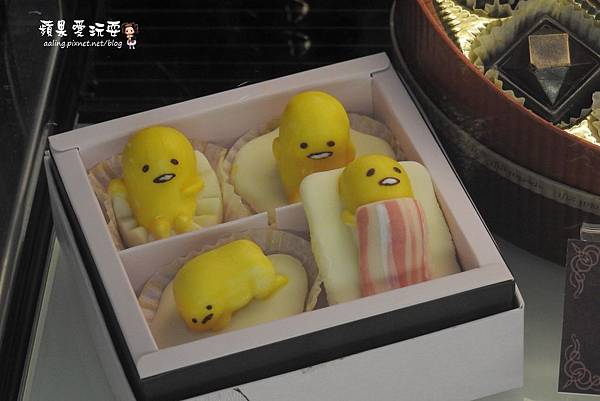 台南東區‧濃郁的生巧克力,讓人愛不釋手的卡通造型,客製化手作巧克力~「華侖婷娜」 台南東區‧濃郁的生巧克力,讓人愛不釋手的卡通造型,客製化手作巧克力~「華侖婷娜」