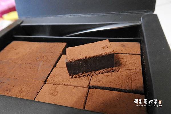 台南東區‧濃郁的生巧克力,讓人愛不釋手的卡通造型,客製化手作巧克力~「華侖婷娜」 台南東區‧濃郁的生巧克力,讓人愛不釋手的卡通造型,客製化手作巧克力~「華侖婷娜」