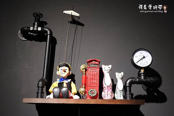 高雄左營‧帶著復古風,讓人感到安心舒適的窩~「Onward Café 安窩咖啡」 高雄左營‧帶著復古風,讓人感到安心舒適的窩~「Onward Café 安窩咖啡」