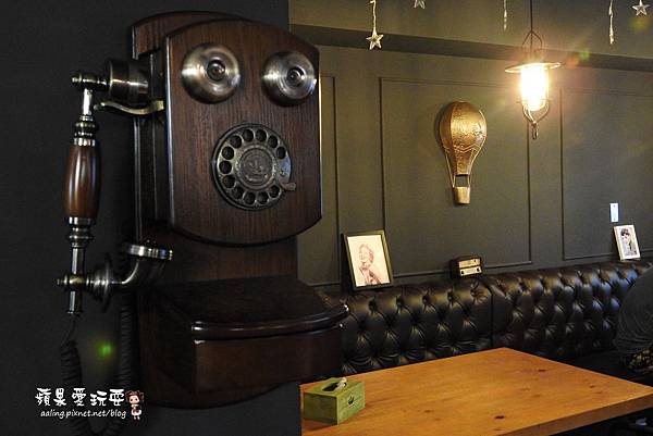 高雄左營‧帶著復古風,讓人感到安心舒適的窩~「Onward Café 安窩咖啡」 高雄左營‧帶著復古風,讓人感到安心舒適的窩~「Onward Café 安窩咖啡」