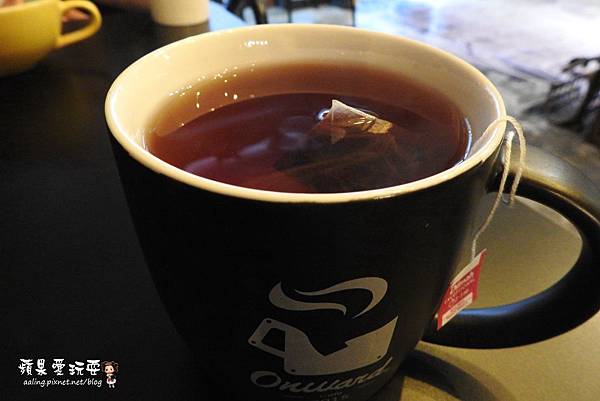 高雄左營‧帶著復古風,讓人感到安心舒適的窩~「Onward Café 安窩咖啡」 高雄左營‧帶著復古風,讓人感到安心舒適的窩~「Onward Café 安窩咖啡」