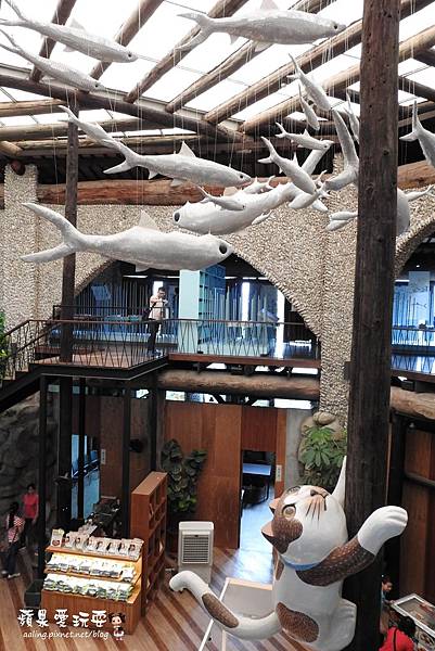 台南安平‧海洋風貓咪群,好拍好好玩~「虱目魚主題館」府城旗艦店(二訪) 台南安平‧海洋風貓咪群,好拍好好玩~「虱目魚主題館」府城旗艦店(二訪)