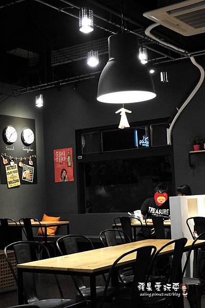 高雄岡山‧大口吃美味韓式炸雞,韓國人開的店~「Chicking-韓國歐爸呀炸雞」 高雄岡山‧大口吃美味韓式炸雞,韓國人開的店~「Chicking-韓國歐爸呀炸雞」