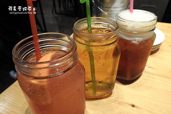 高雄岡山‧大口吃美味韓式炸雞,韓國人開的店~「Chicking-韓國歐爸呀炸雞」 高雄岡山‧大口吃美味韓式炸雞,韓國人開的店~「Chicking-韓國歐爸呀炸雞」