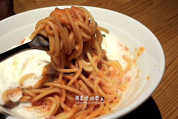 高雄岡山‧大口吃美味韓式炸雞,韓國人開的店~「Chicking-韓國歐爸呀炸雞」 高雄岡山‧大口吃美味韓式炸雞,韓國人開的店~「Chicking-韓國歐爸呀炸雞」