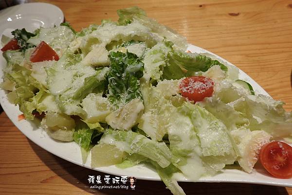 高雄岡山‧大口吃美味韓式炸雞,韓國人開的店~「Chicking-韓國歐爸呀炸雞」 高雄岡山‧大口吃美味韓式炸雞,韓國人開的店~「Chicking-韓國歐爸呀炸雞」