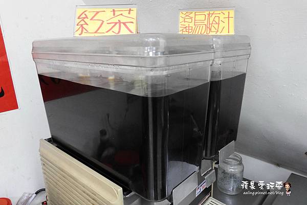 高雄大寮‧羊肉爐吃到飽不稀奇,有獨家研發彩虹湯,還有羊肉碗粿.羊肉粽,絕對超值的「小名羊肉爐」 高雄大寮‧羊肉爐吃到飽不稀奇,有獨家研發彩虹湯,還有羊肉碗粿.羊肉粽,絕對超值的「小名羊肉爐」