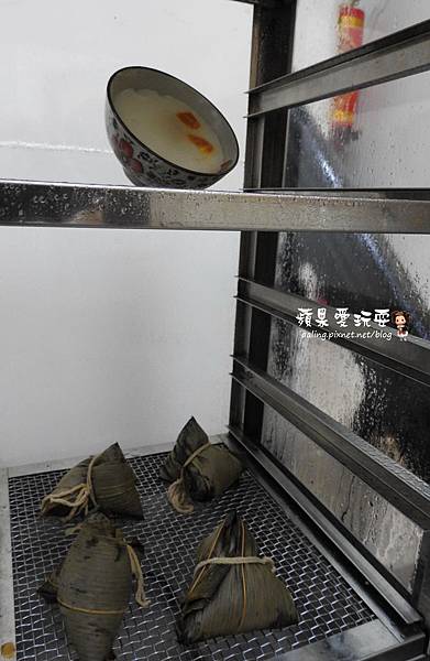 高雄大寮‧羊肉爐吃到飽不稀奇,有獨家研發彩虹湯,還有羊肉碗粿.羊肉粽,絕對超值的「小名羊肉爐」 高雄大寮‧羊肉爐吃到飽不稀奇,有獨家研發彩虹湯,還有羊肉碗粿.羊肉粽,絕對超值的「小名羊肉爐」