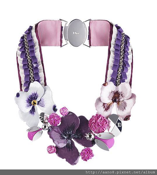 29_Dior Be Dior 花卉項鍊 NT.75,000.jpg