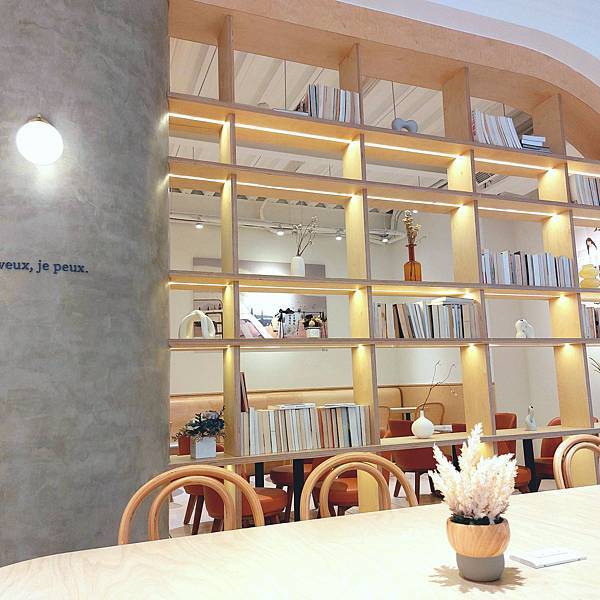 享受綠川旁的靜謐時光—網美咖啡店【MINI.D COFFEE