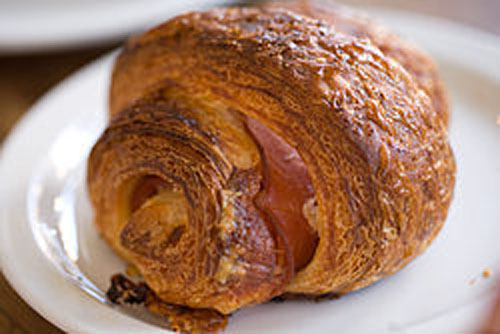 250px-Ham_and_cheese_croissant_1119159785