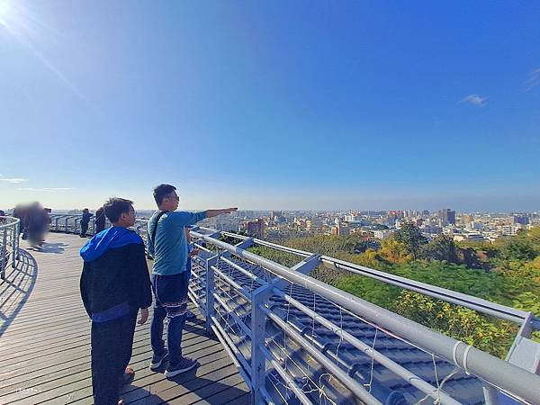 ღ『彰化市區。寵物親子景點』八卦山大佛風景區（森林天空步道／