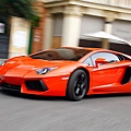 2012-lamborghini-aventador-LP-700-4-front-three-quarter-in-motion.jpg