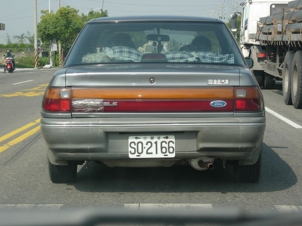 車子跟我一樣 車牌也相似