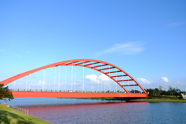 宜蘭冬山河親水公園冬山河大橋 宜蘭冬山河親水公園冬山河大橋