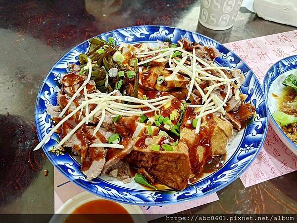 【宜蘭】滷肉飯、滷味拼盤｜宜蘭在地排隊美食｜三星香滷肉飯(當