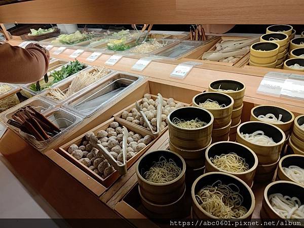 Nabezo Asakusa 鍋ぞう 浅草雷門店