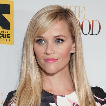 reese-witherspoon-eye-makeup-trick-cat-eye-square-w352.jpg