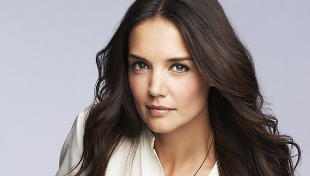 katie-holmes-bobbi-brown-collection-online-fashion-magazine.jpg