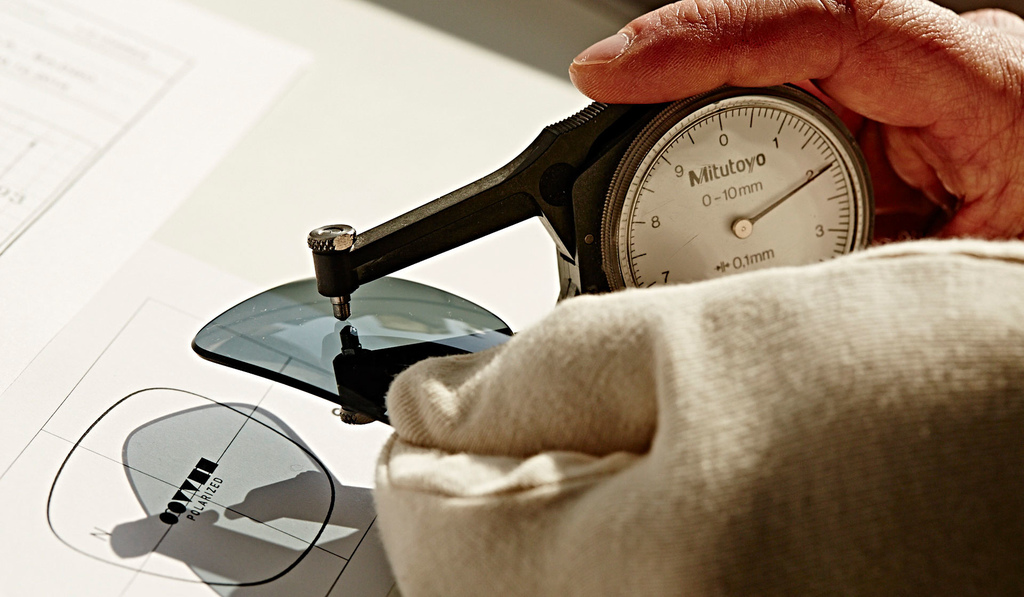 Polarized-Glass-Lens-Production.jpg