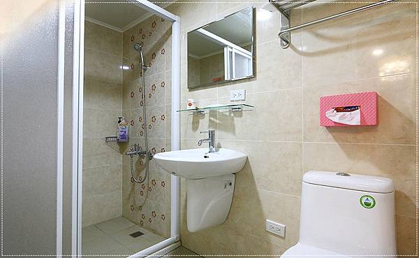 room14.jpg room14.jpg