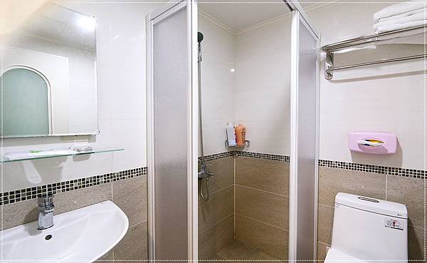 room64.jpg room64.jpg