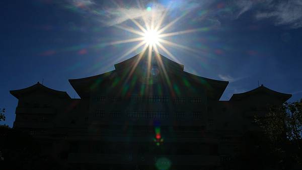 為天地寫日記(關渡靜思堂日出)(2025.08.28)