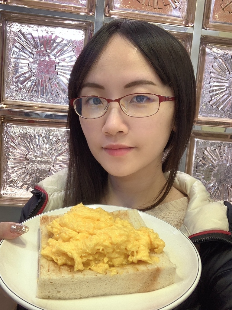 《香港美食》佐敦站-澳洲牛奶公司：香港必吃早餐，炒蛋滑嫩燉奶