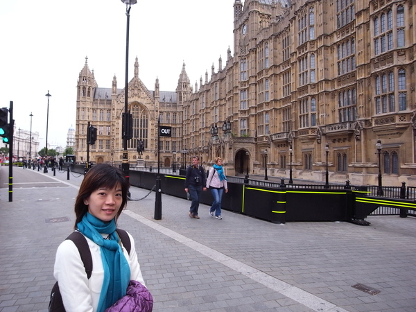 "愛上女主播"裡的場景---壞主播徐迎美在英國出外景時就是在這個國會大廈前做採訪報導喔!!