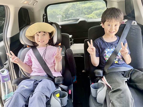 舒適 X 安全兼顧！Chicco Kidfit Zip Pl