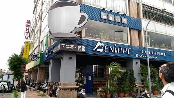 17-06-21-09-04-39-139_deco.jpg 17-06-21-09-04-39-139_deco.jpg