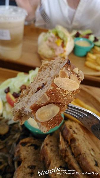 17-06-21-09-25-46-819_deco.jpg 17-06-21-09-25-46-819_deco.jpg