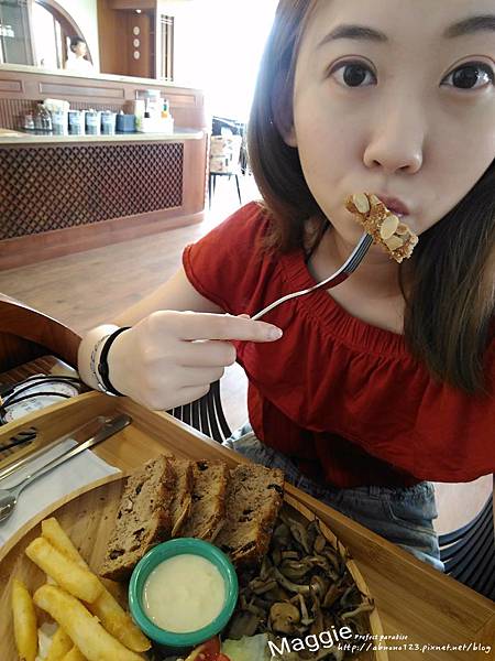 17-06-21-09-25-23-168_deco.jpg 17-06-21-09-25-23-168_deco.jpg