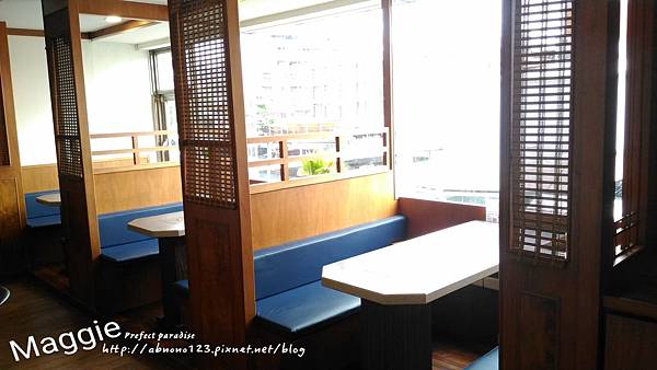 17-06-21-09-47-40-768_deco.jpg 17-06-21-09-47-40-768_deco.jpg