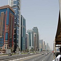 Dubai最熱鬧的Sheihk Zheyed Road